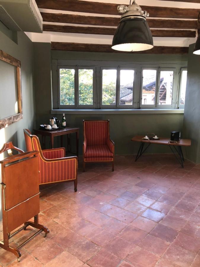 La Locanda Di Grazzano Visconti Bagian luar foto